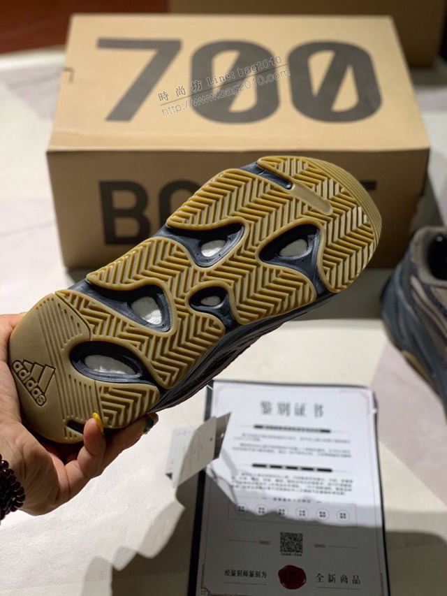 Adidas鞋 阿迪達斯真標巴斯夫真爆 侃爺椰子700 Adidas椰子鞋 男女同款  hdx13262
